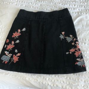 Embroidered denim skirt